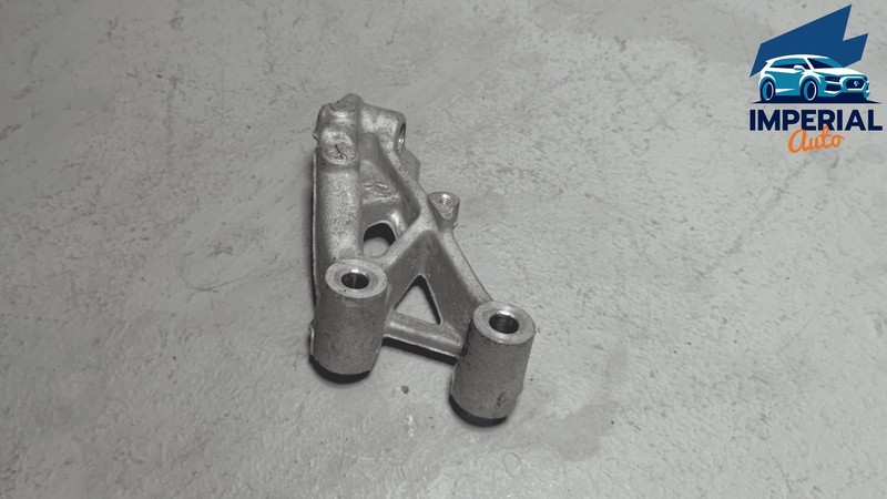 Used 2016-2022 Honda Pilot Engine Right Passenger Side Mount Bracket Insulator OEM