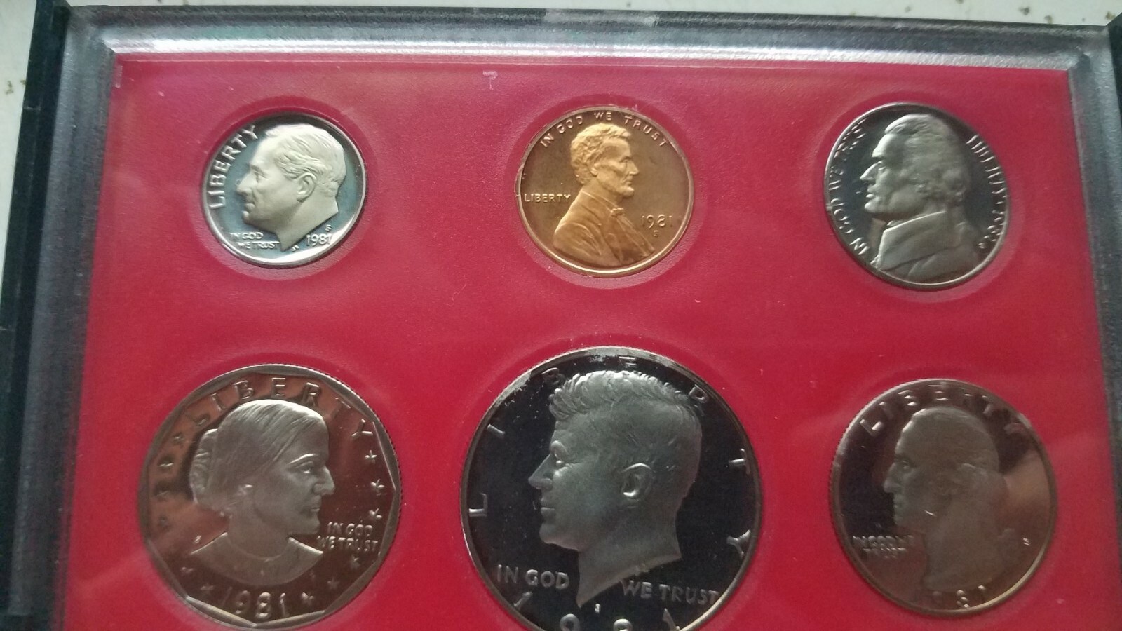 2 Consecutive Years 1980/81 s DCAM Proof Set W/ Last Year Susan B Anthony Dollar