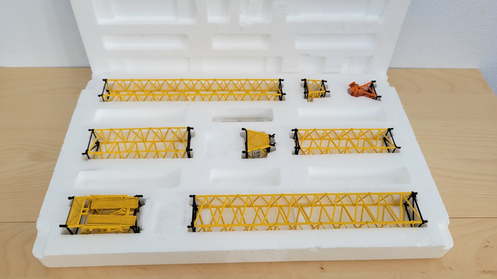 1/50 WSI Liebherr LTM 1350-6.1 Mobile Crane - Lattice Fixed Jib
