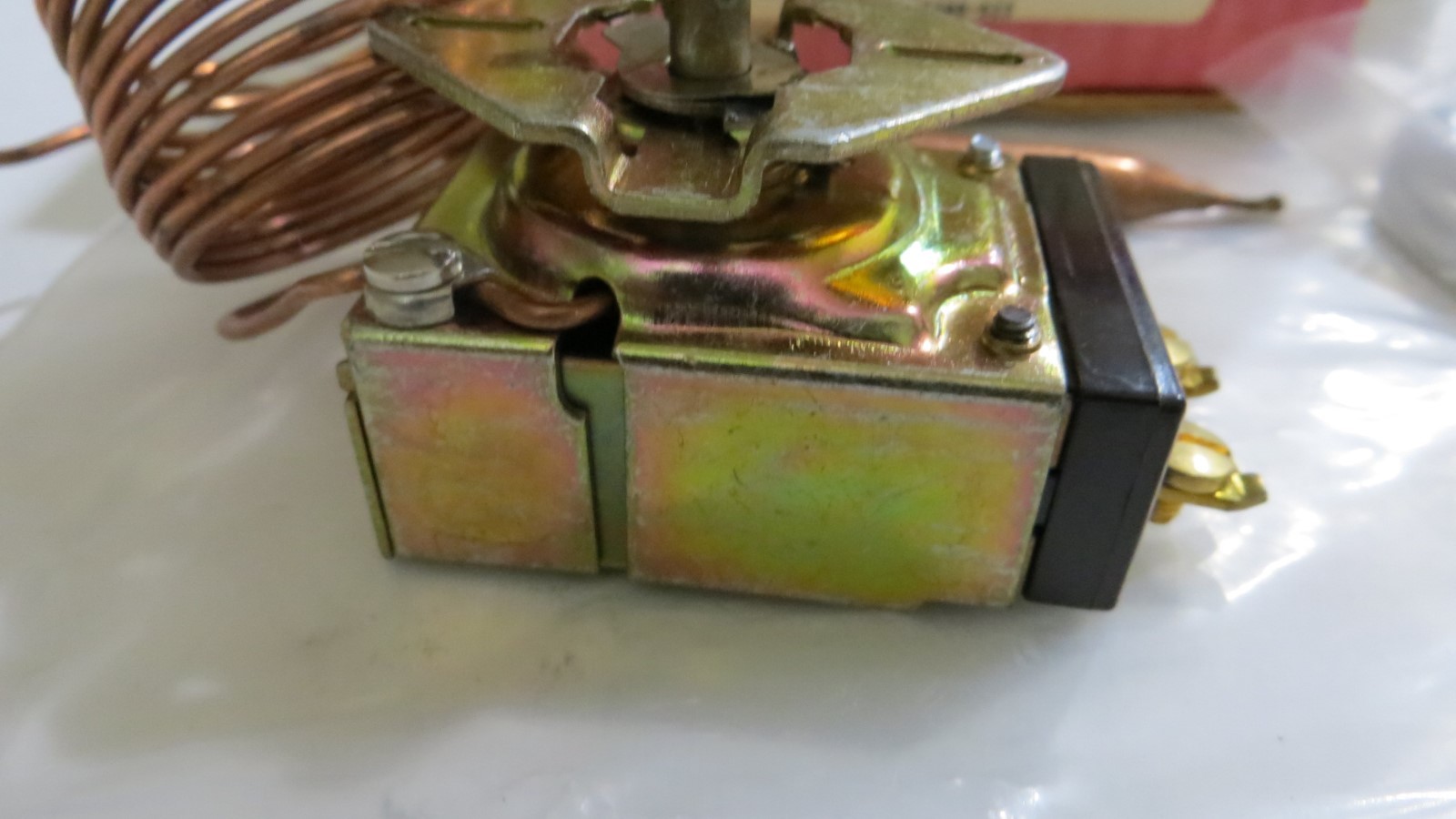 Robertshaw 5300-623 Thermostat