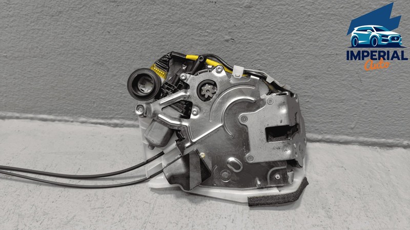 Used Toyota Sienna Rear Driver Side Door Rearward Lock Latch Actuator OEM 2018-2019
