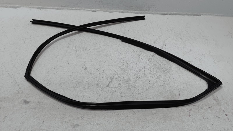 Used 2017-2025 Honda Ridgeline Front Passenger Door Window Glass Run Channel Seal OEM