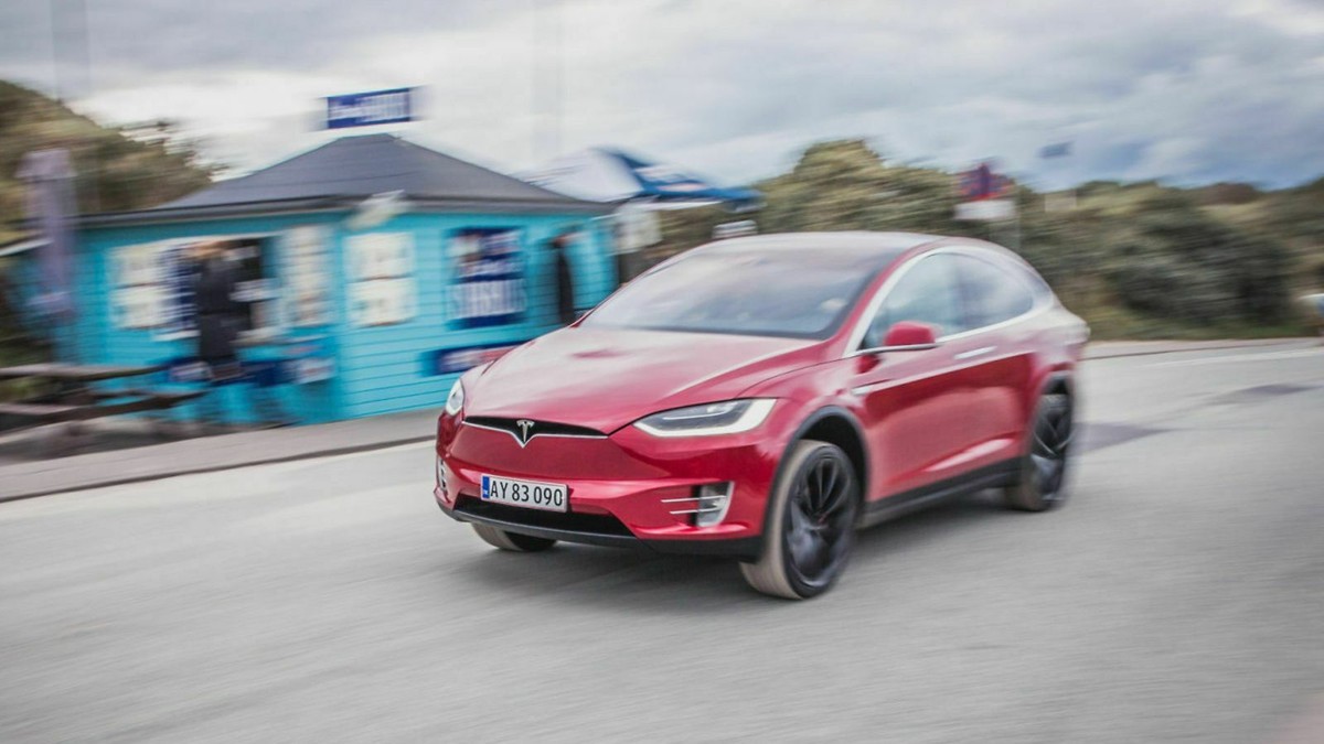 Tesla Model X P90d Fahrbericht Test Mobilede