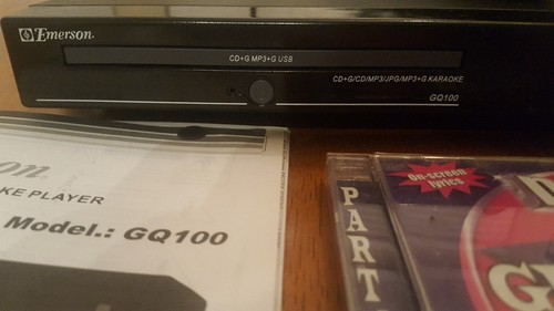 Emerson GQ100 Converts CDG To MP3G Karaoke Player Record Mix Music Voice To USB