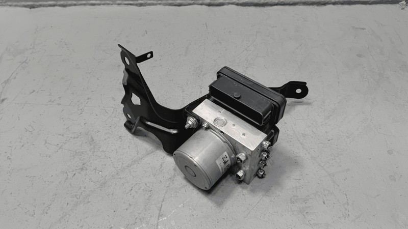 Used 2018-2020 Toyota Camry XSE XLE Anti Lock Brake Pump ABS Control Module Unit OEM