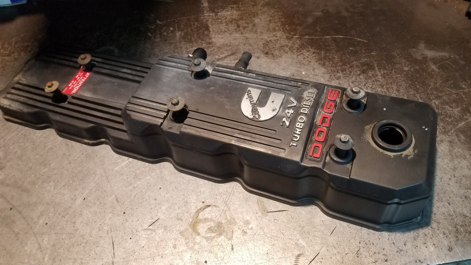 Dodge Ram 5.9L Cummins USED VALVE COVER ASSEMBLY 2005-07 4931453 4931454 REM21 - Picture 8 of 12