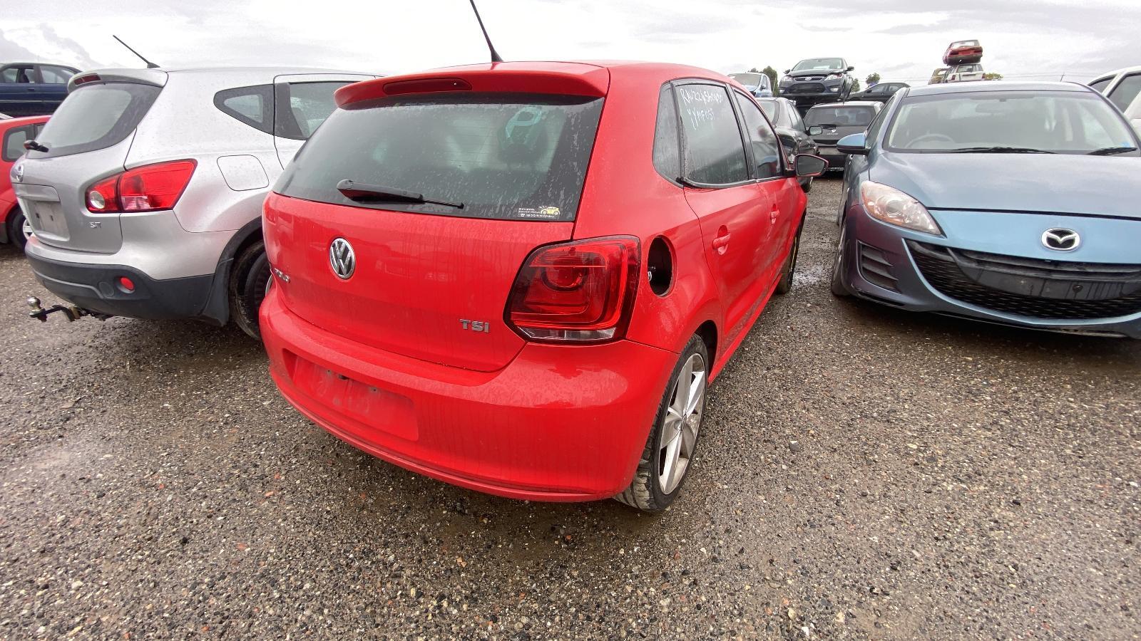2011 Polo VW 6R REAR BUMPER COMFORTLINE/TRENDLINE NON PARK SENSOR 05/ image 9