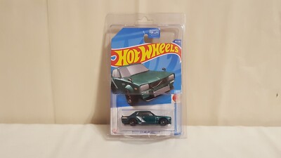 HOT WHEELS 2022 SUPER TREASURE HUNT NISSAN SKYLINE HT 2000GT-X  W/PROTECTO !!!