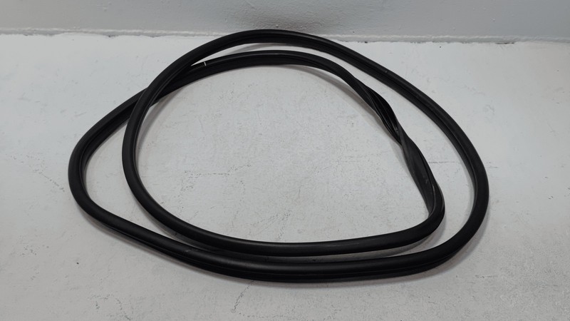 Used 2016-2022 Honda Pilot Front Left Or Right Side Door Body Weatherstrip Seal OEM
