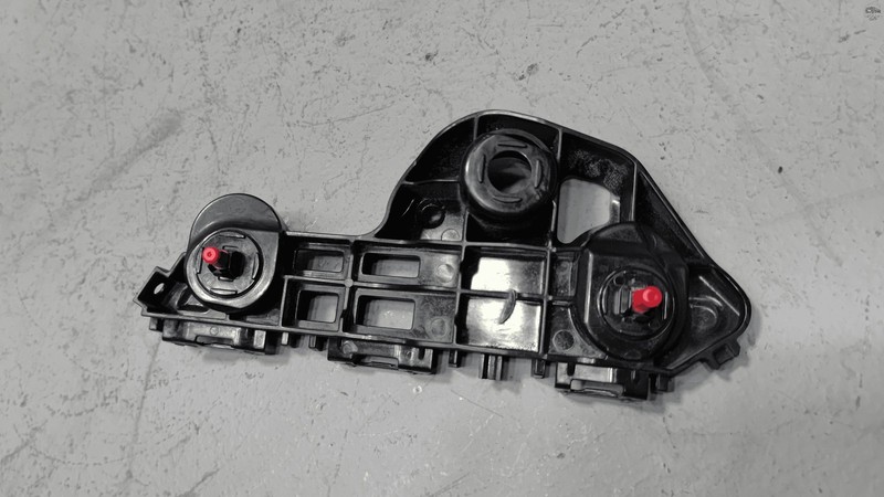 Used 2018-2024 Toyota Camry Front Bumper Right Passenger Side Retainer Bracket OEM