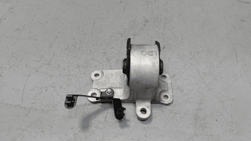 Used Toyota Camry FWD 2.5L Transmission Driver Side Mount Bracket OEM 2018-2024