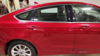 17-20 Ford Fusion Rear Right Passenger Door Shell (Rapid Red D4) Nice!