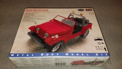 1:24 Testors Burago Jeep Renegade Metal Body Model Kit # 174 Sealed