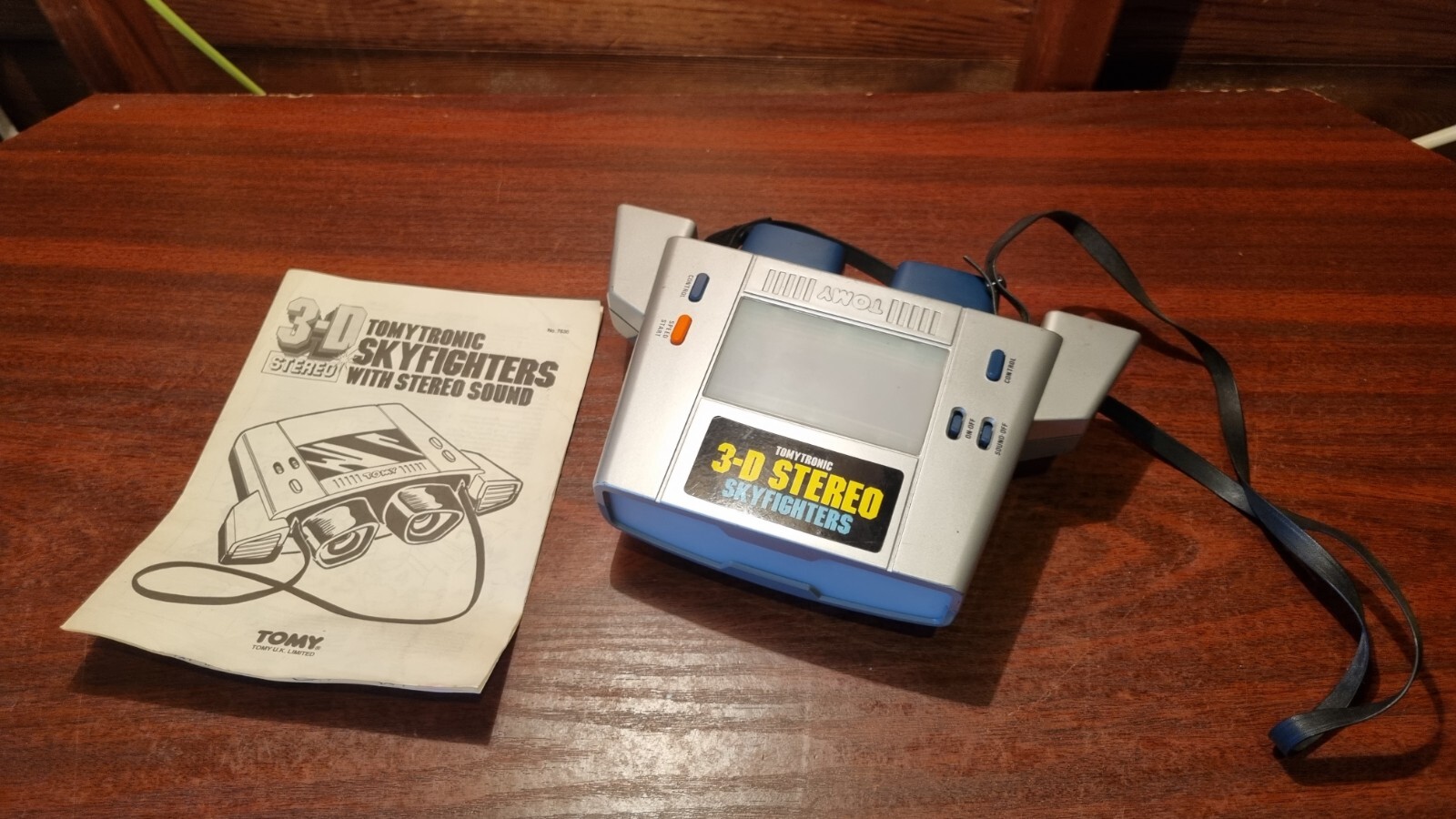 c.1983 TOMYTRONIC 3D SKYFIGHTERS ELECTRONIC HANDHELD #BS12