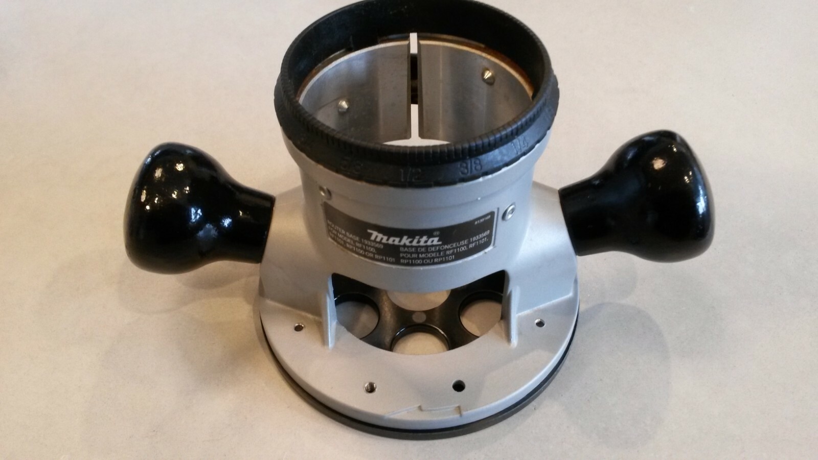 Makita Router RF1100 RF1101 Series Fixed Base.  P/N 1931038.  New out of kit.