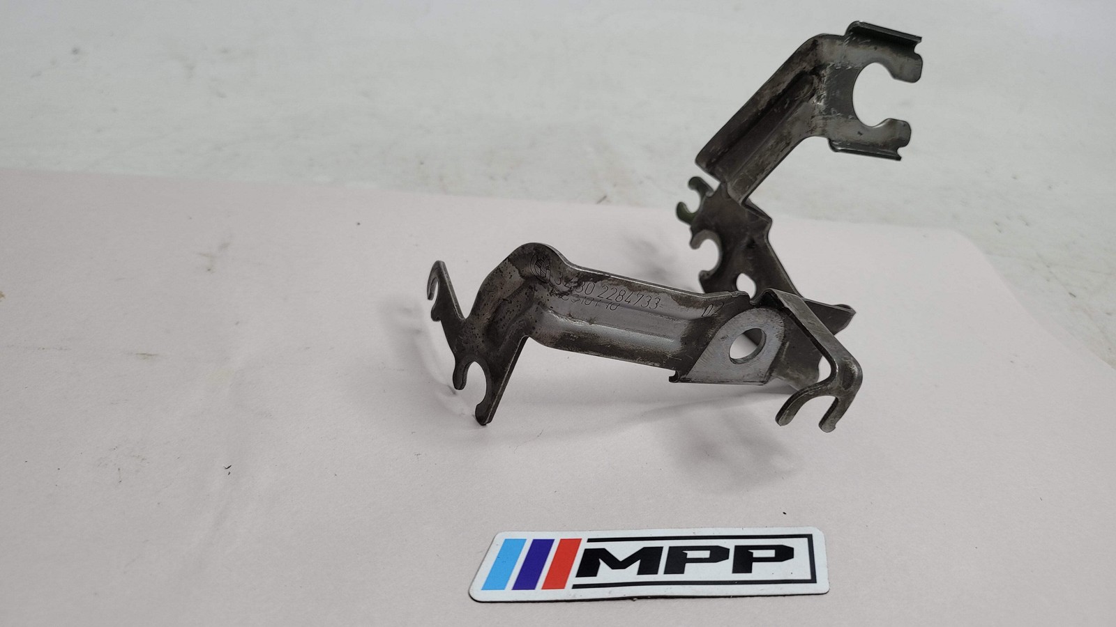 0 Bmw 4 Coupe F32 F82 Front Left Wheel Hose Holder 2284733 image 4