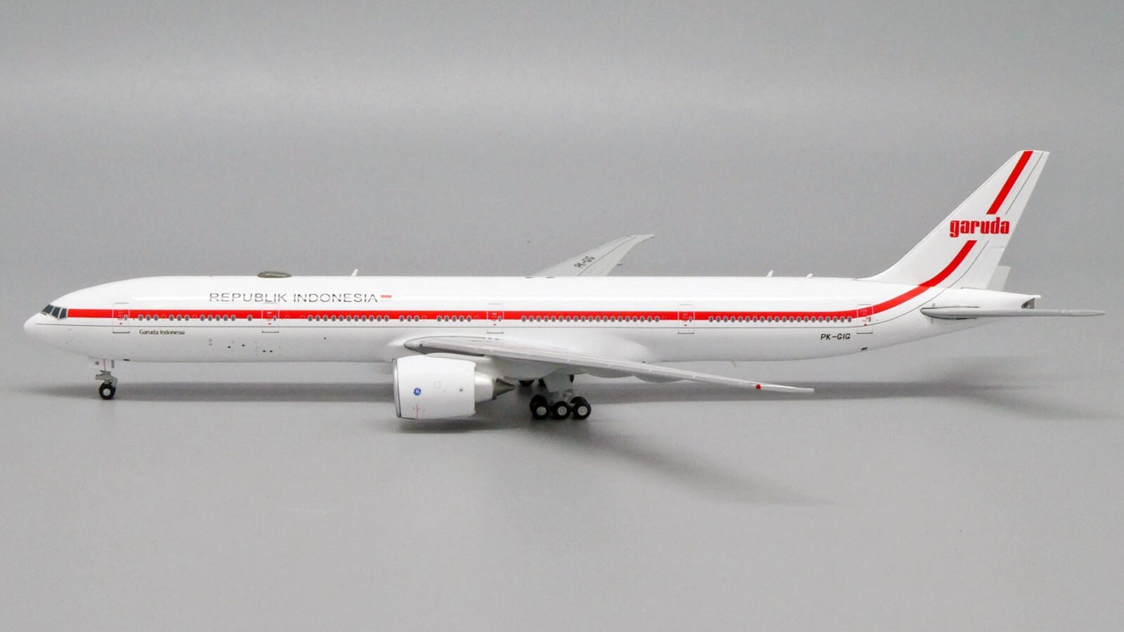 Garuda Indonesia Boeing 777-300ER PK-GIG JC Wings LH4GIA202