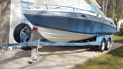 1989 Four Winns 215 SUNDOWNER - PRICED TO SELL