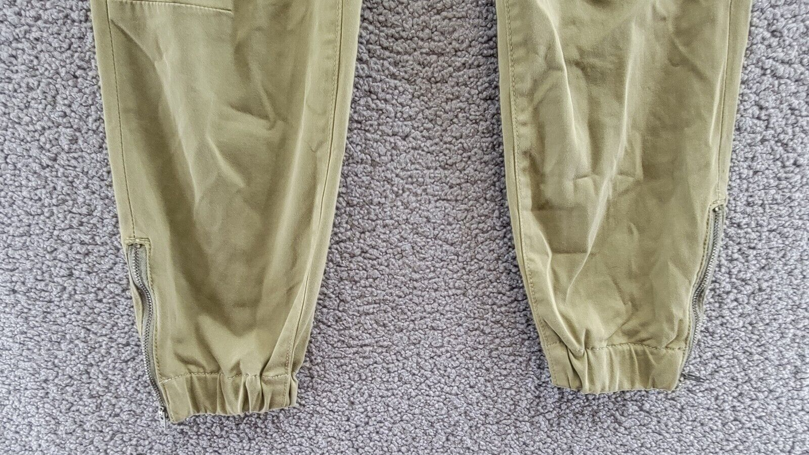 7 For All Mankind Darted Boyfriend Jogging Pants Women's 25 Sateen Army Tapered - Picture 4 of 22