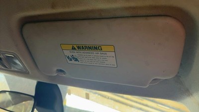 Used Right Sun Visor fits: HYUNDAI VENUE Right 20 21 22 23 24