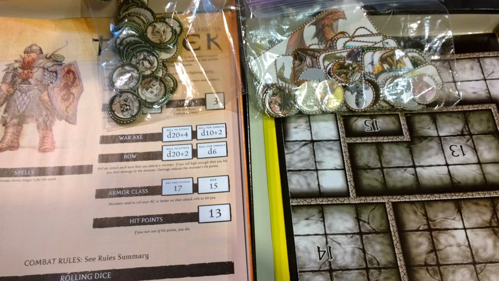 Dungeons & Dragons Adventure game + extras  boxed set d20 D&D