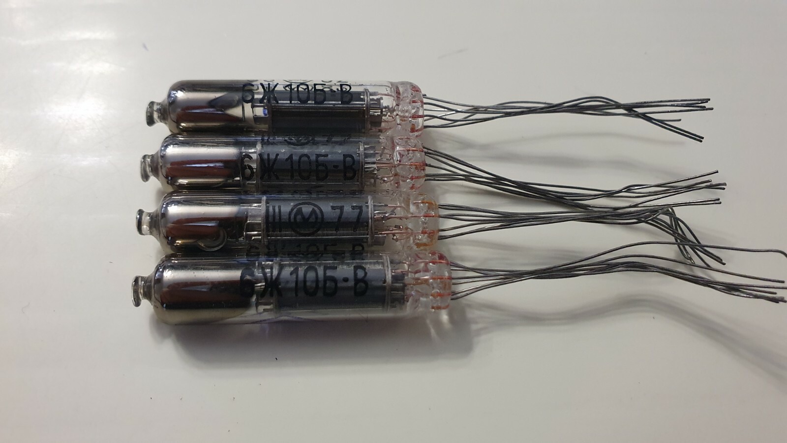6J10B-V High-frequency super miniature pentode TUBES NEW NOS