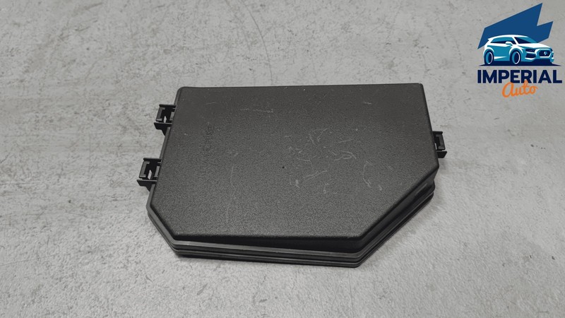 Used 2020-2022 TOYOTA COROLLA 1.8L FUSE RELAY BOX JUNCTION BLOCK UPPER COVER OEM
