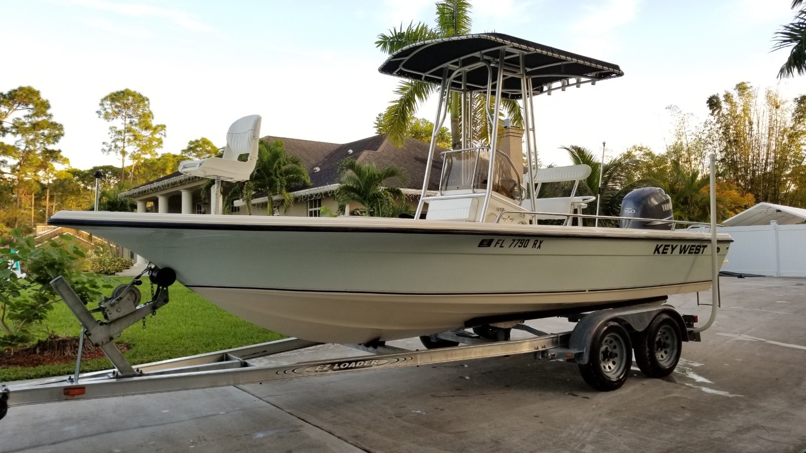2004 Key West 216 Bay Reef ONE OWNER BOAT WITH ONLY 277 HOURS!