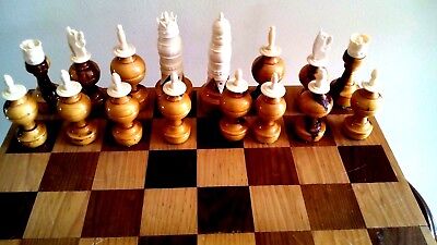 BEAUTIFUL VINTAGE HUGE HAND CARVED WOOD & BON CHESS SET WITH BOARD
