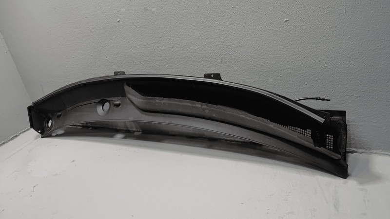 Used 2021 Nissan Rogue S SV Front Windshield Cowl Top Grille Vent Cover Panel OEM