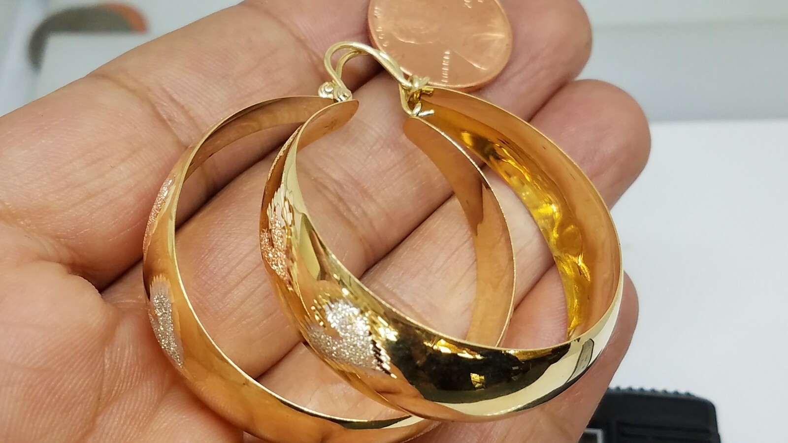 Pre-owned Handmade Gold Hoop Earring Heart 14k Solid Yellow White Rose Wide Thick Round 52x42mm 2”