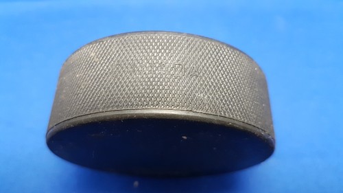 VINTAGE WASHINGTON CAPITALS 1980s NHL Hockey Puck VICEROY