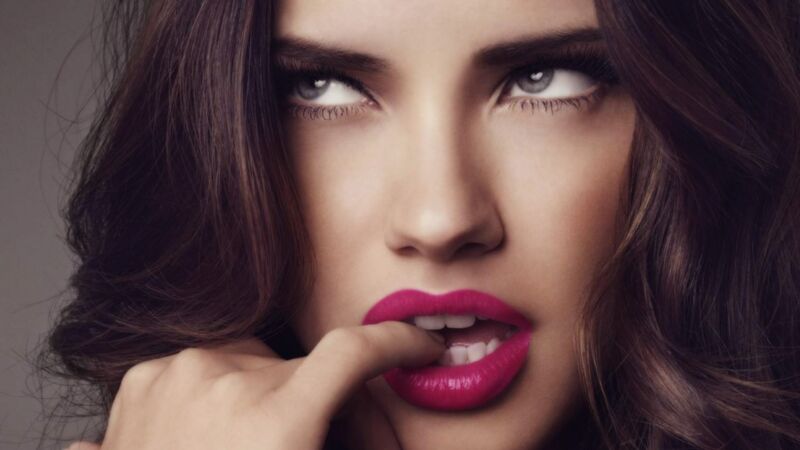 Adriana Lima Sensual With Finger In Mouth 8x10 Picture Celebrity Print