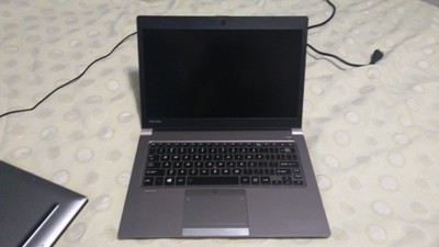 Toshiba portege z30-a i7 2ghz 8gb ram 256gb ssd