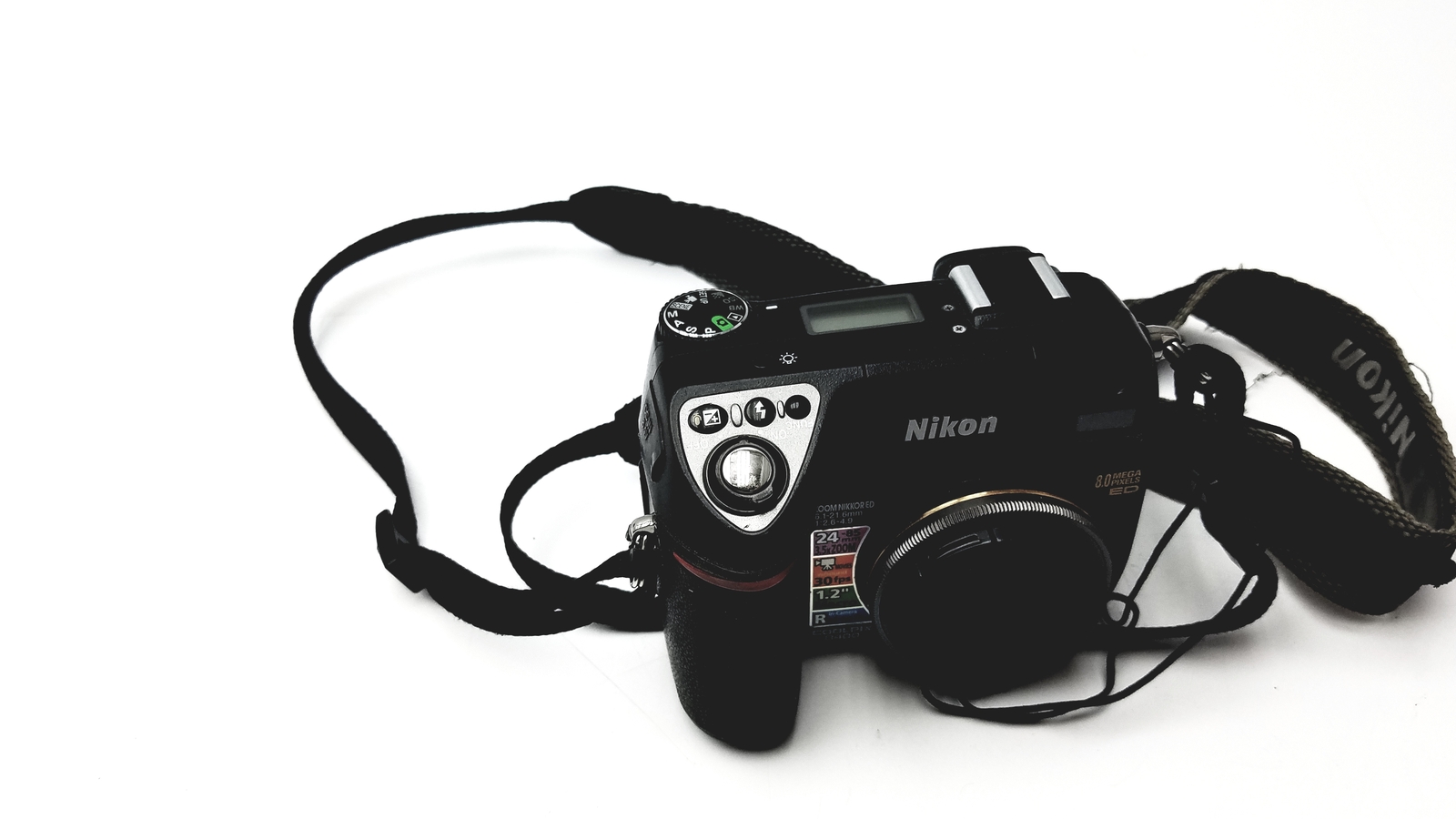ニコン Nikon　E8400 #1330 Nikon Coolpix E8400 8.0 Mega Pixels Digital Camera ED