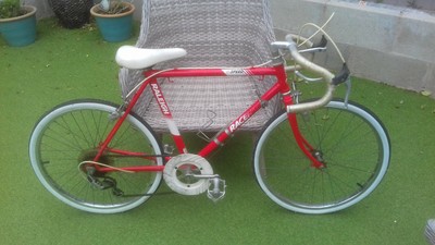 Boys Raleigh racing bike