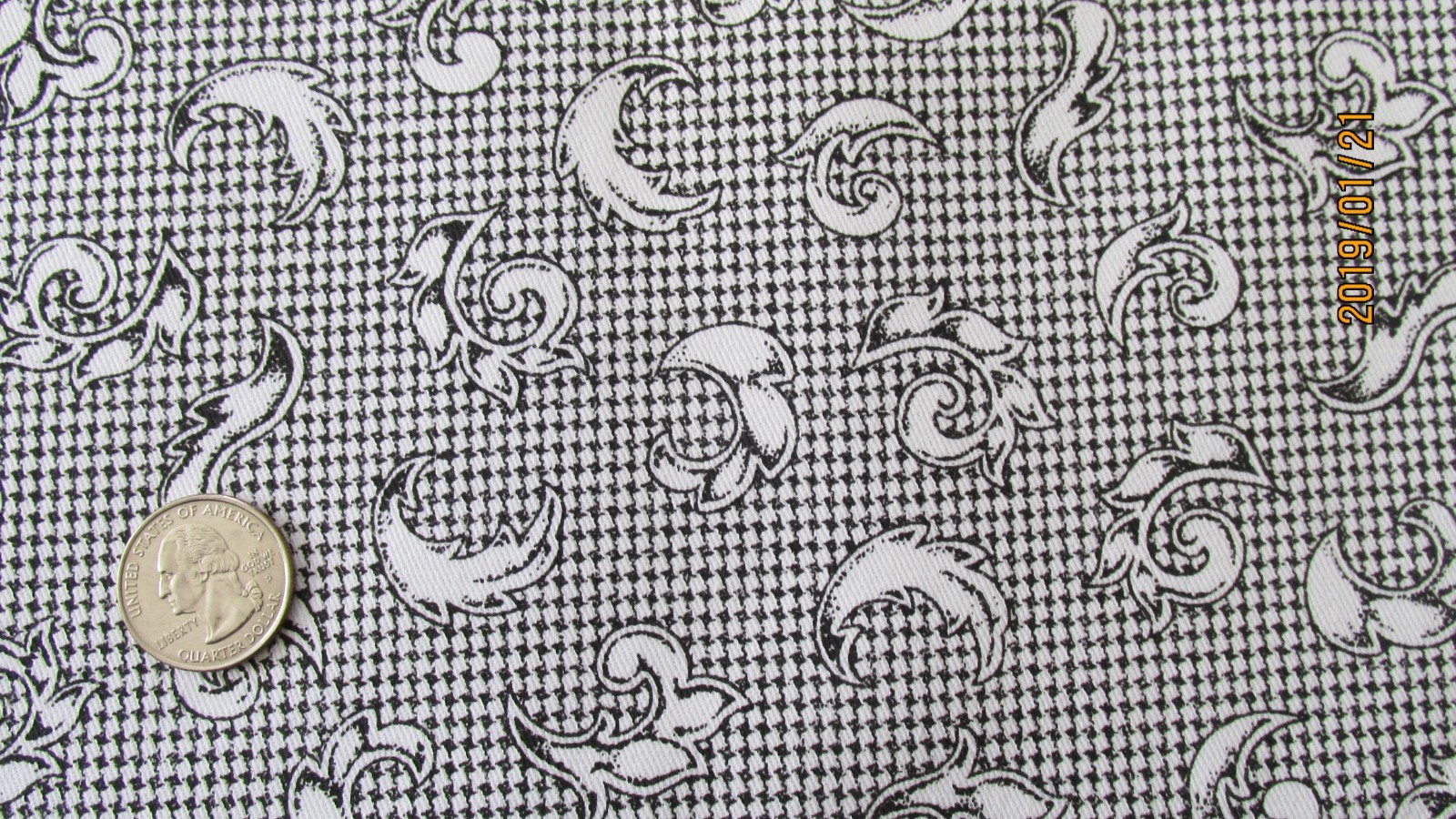 VINTAGE HEAVY COTTON B&W HERRINGBONE PAISLEY