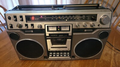 ラジオ・コンポ Aiwa CS-80 AIWA ステレオラジカセ CS-80 - YouTube