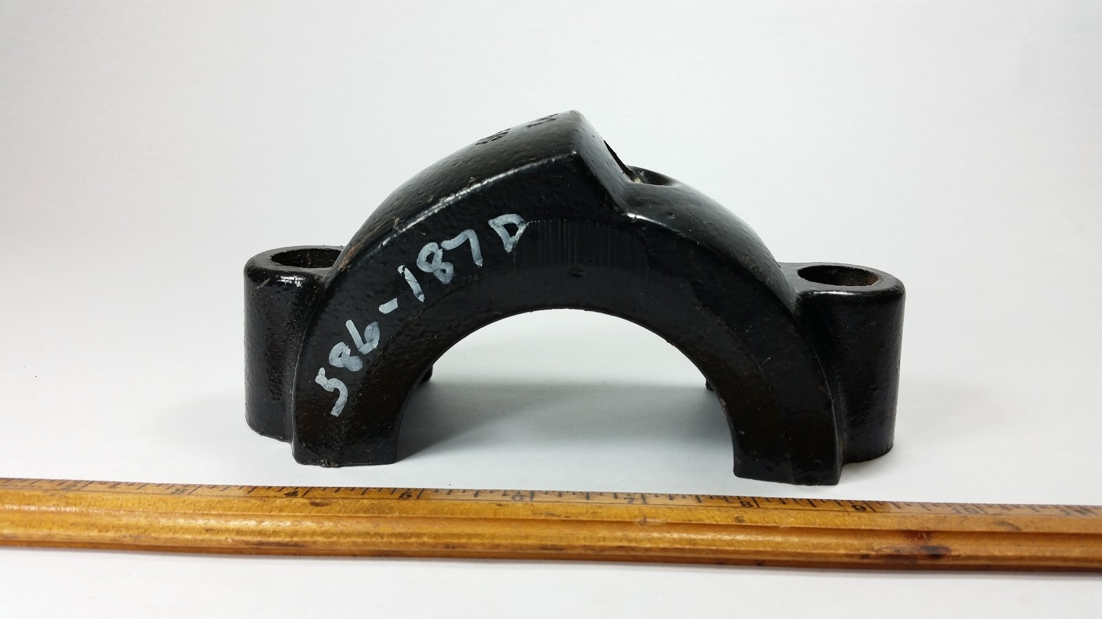 Great Plains Grain Drill Seeder Bearing housing 586-187D bottom 4000tc