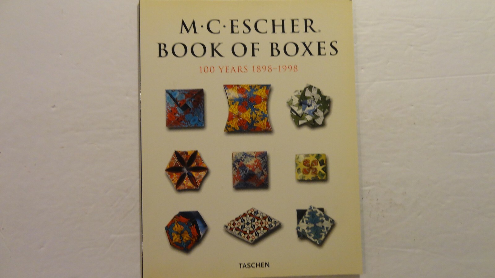 エッシャー　BOOK OF BOXES　21BOXES M. C. Escher Book of Boxes by M. C. Escher (1998, Trade
