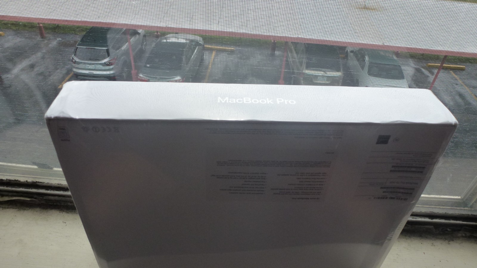 New & Sealed! APPLE MACBOOK PRO MPXU2LL/A 2017 13.3 INCH I5 2.3GHz 8GB 256GB SSD