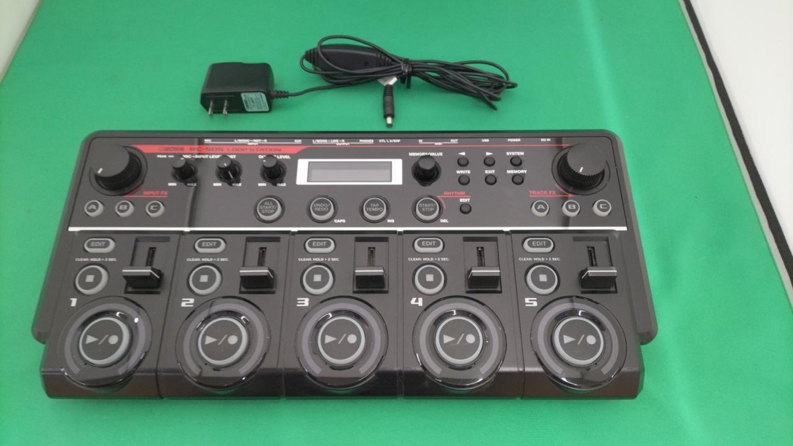 BOSS RC-505 LOOP STATION Loop Track Looper Beat Boxer Good