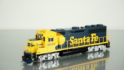 Athearn GP50 Santa Fe 3839 HO scale