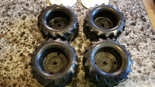 AMT 4 X 4 Monster Truck Wheels Tires Destroyer Thunderbolt 1.