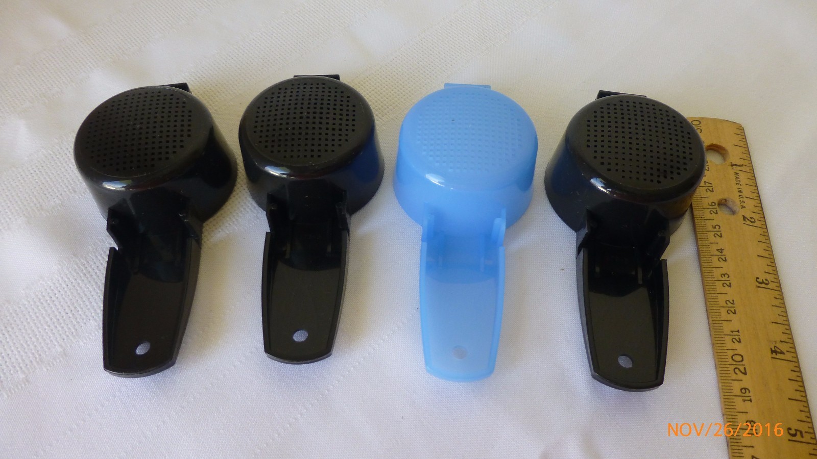 New Tupperware Kitchen Sifters Tiny Treasures KitchenGadgets Lot 1 Blue 3 Black