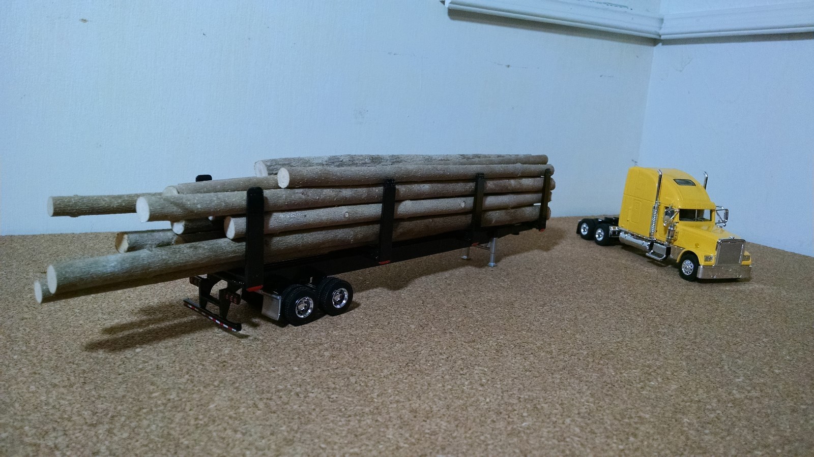 1/64 Freightliner & Custom made Logging Trailer with Logs  ( B )