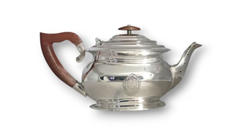 Antique Silver Plated Unique Wood Handled Crest Embossed India Teapot #065