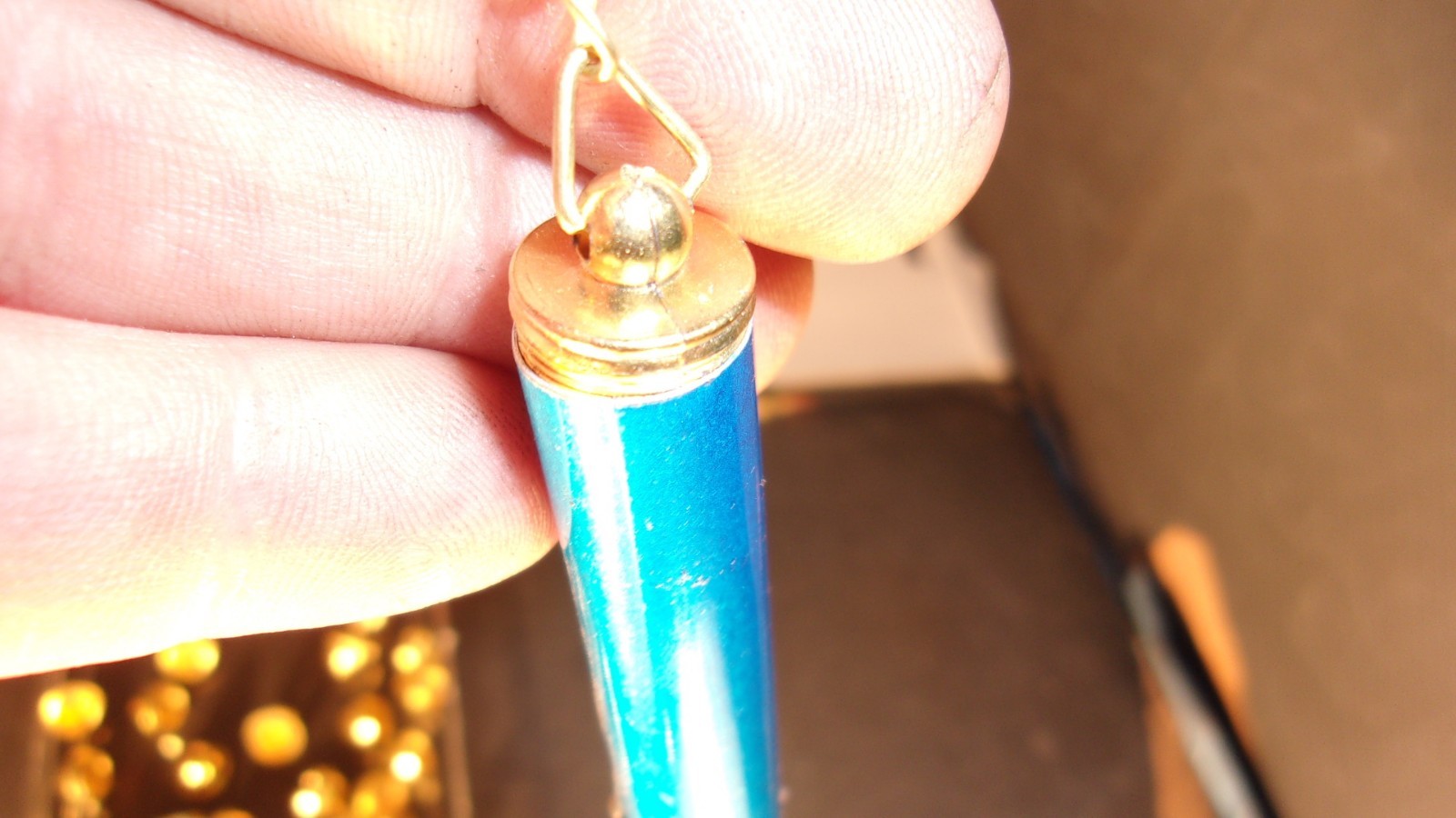 Laser pointer key chain with 42 tips