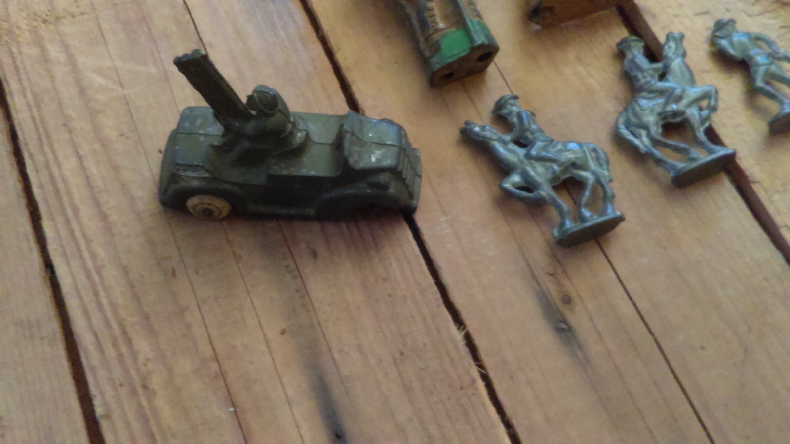 vintage lead toys army men (you get all of them)