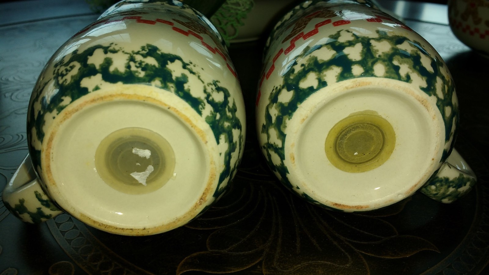 Tienshan Gingerbread Salt and Pepper Shaker Set 1998 Sponge Folk Art